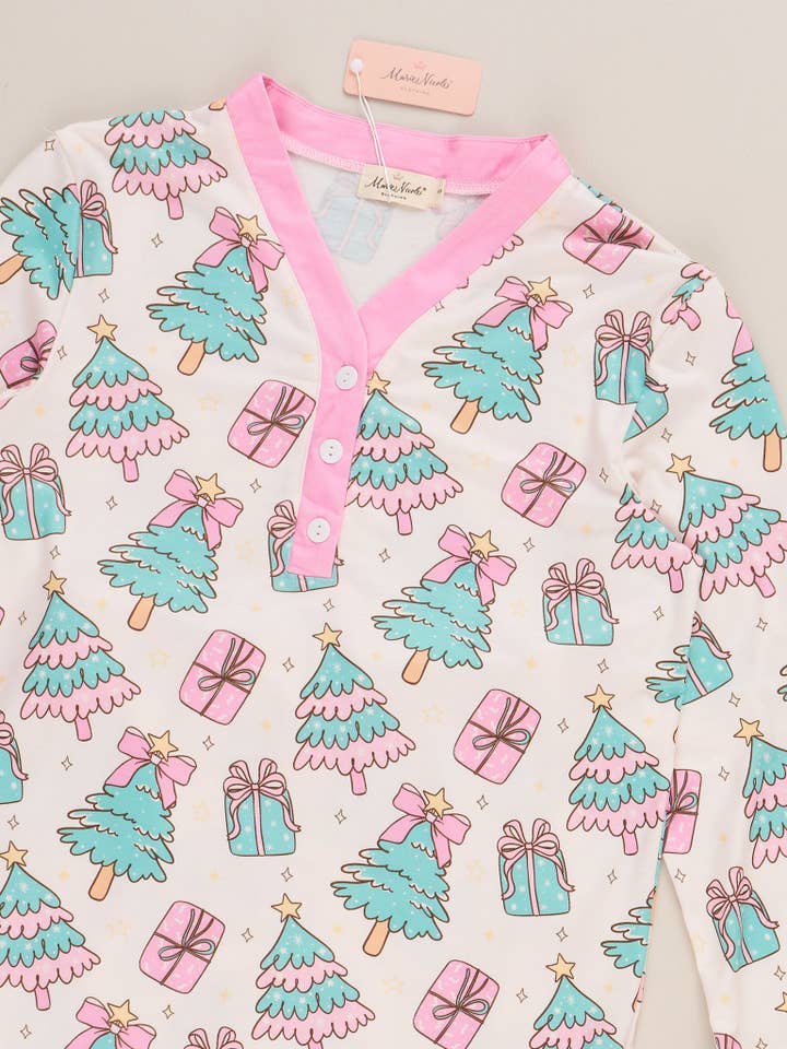 Marie Nicole Clothing - Wholesale Sleepwear Set - Kids - Mom & Me Frosty Tree Gift Pajamas1