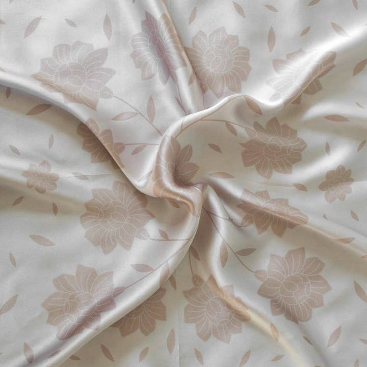 Hello Ilona - Wholesale Scarf - Women's - Kalocsa 100% Mulberry Silk Scarf - Gyöngy (Beige)4