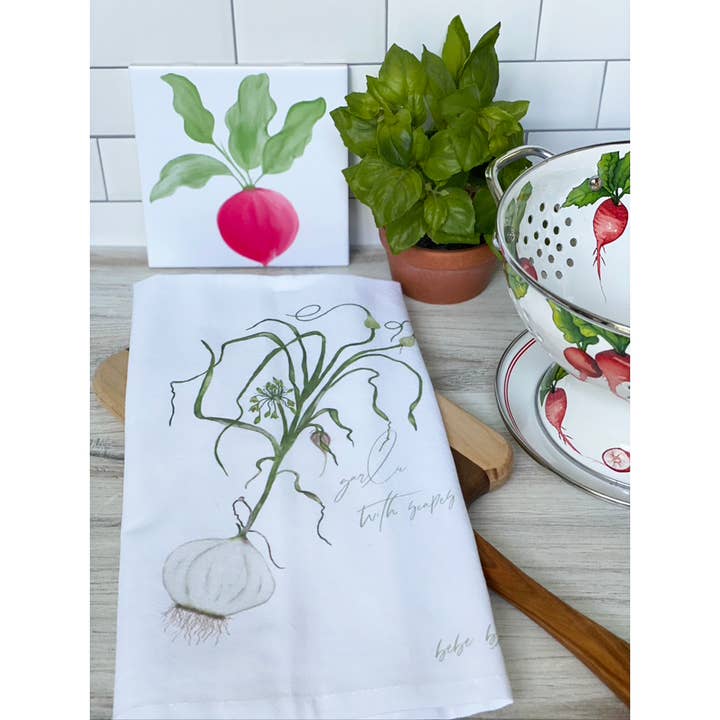 Bebe Blu Designs, LLC - Wholesale Tea Towel - Garlic Tea Towel, Kitchen Decor, Garlic Flour Sack Towel3