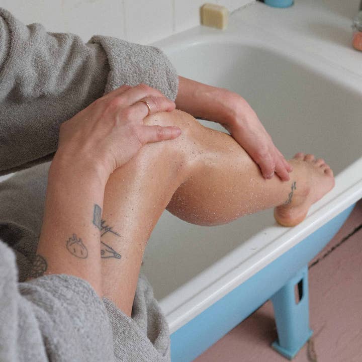 NICAMA - Wholesale Body Scrub/Exfoliant - NICAMA - Body Scrub with Sugar-Apple - Upcycling-Scrub5