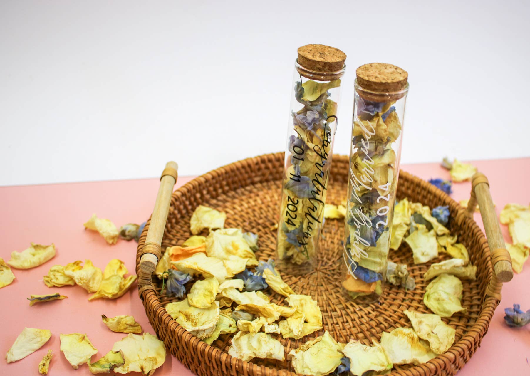 Wildestdreams.flowers - Wholesale Confetti - Biodegradable Confetti In Personalized Glass Test Tubes3