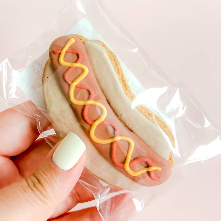 A&F Bonetique - Wholesale Pet Treats - Dog - Hot Dog Iced Dog Treat0