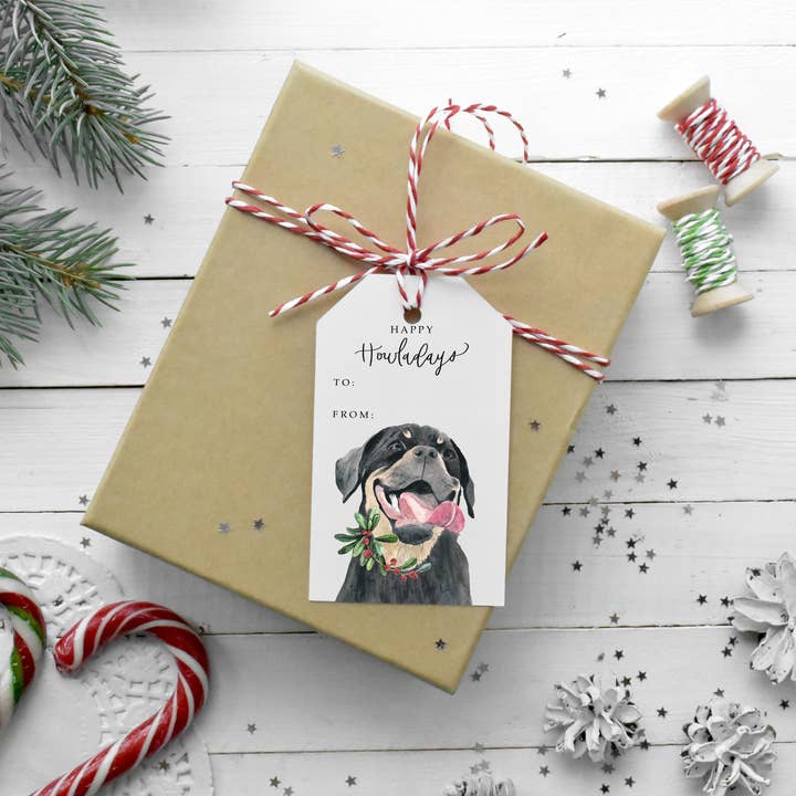 Etiqueta de regalo de Navidad Happy Howladays Rottweiler para venta al por mayor de Two Peas Paper Co.