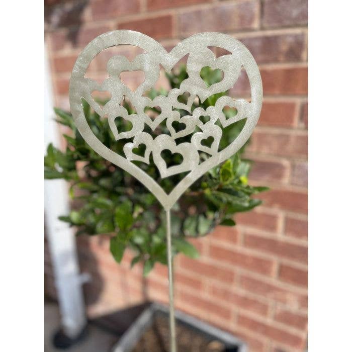 Langs - Wholesale Garden/Lawn Stake - Metal Heart Cutout Garden Stake Grey Metal