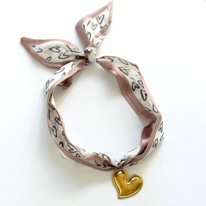 Colar de Cachecol com Padrão de Coração e Pendente de Coração Dourado por atacado de iconic mi