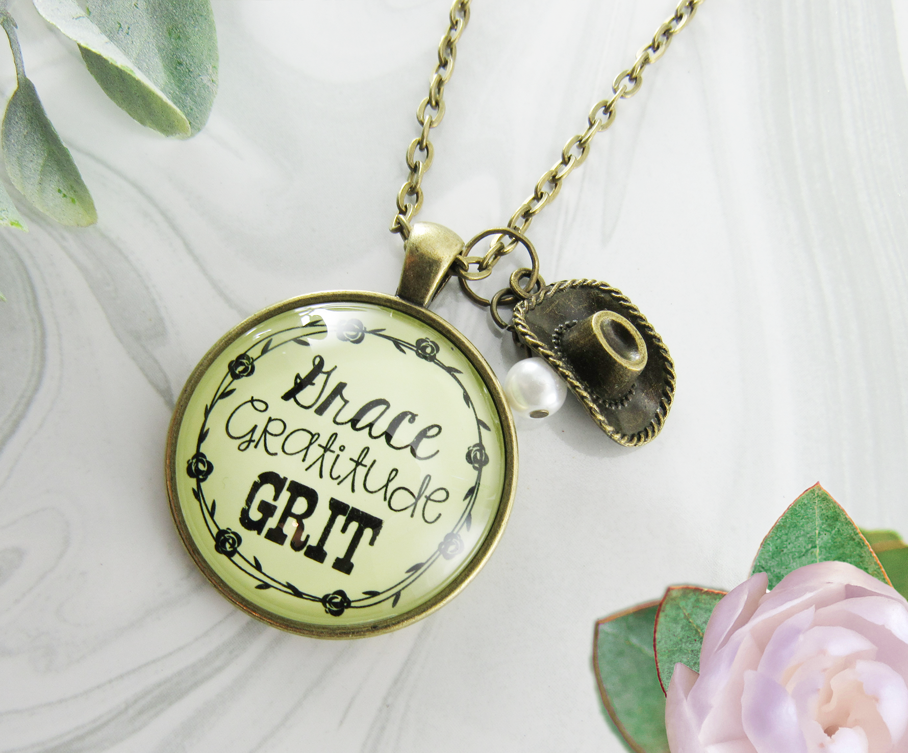 Gutsy Goodness - Vente Colliers à pendentif - Collier Grace Gratitude Grit Country, bijoux en forme de vache occidentale ^5