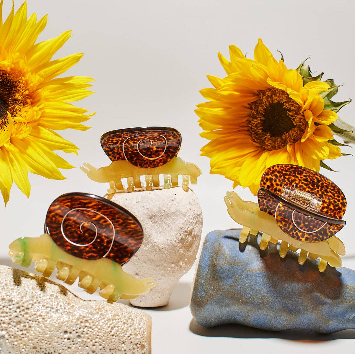 WINONA IRENE - Venta al por mayor Horquilla para el pelo - Mujer - Pinza de pelo pequeña con forma de caracol de jardín en acetato amarillo y ámbar3