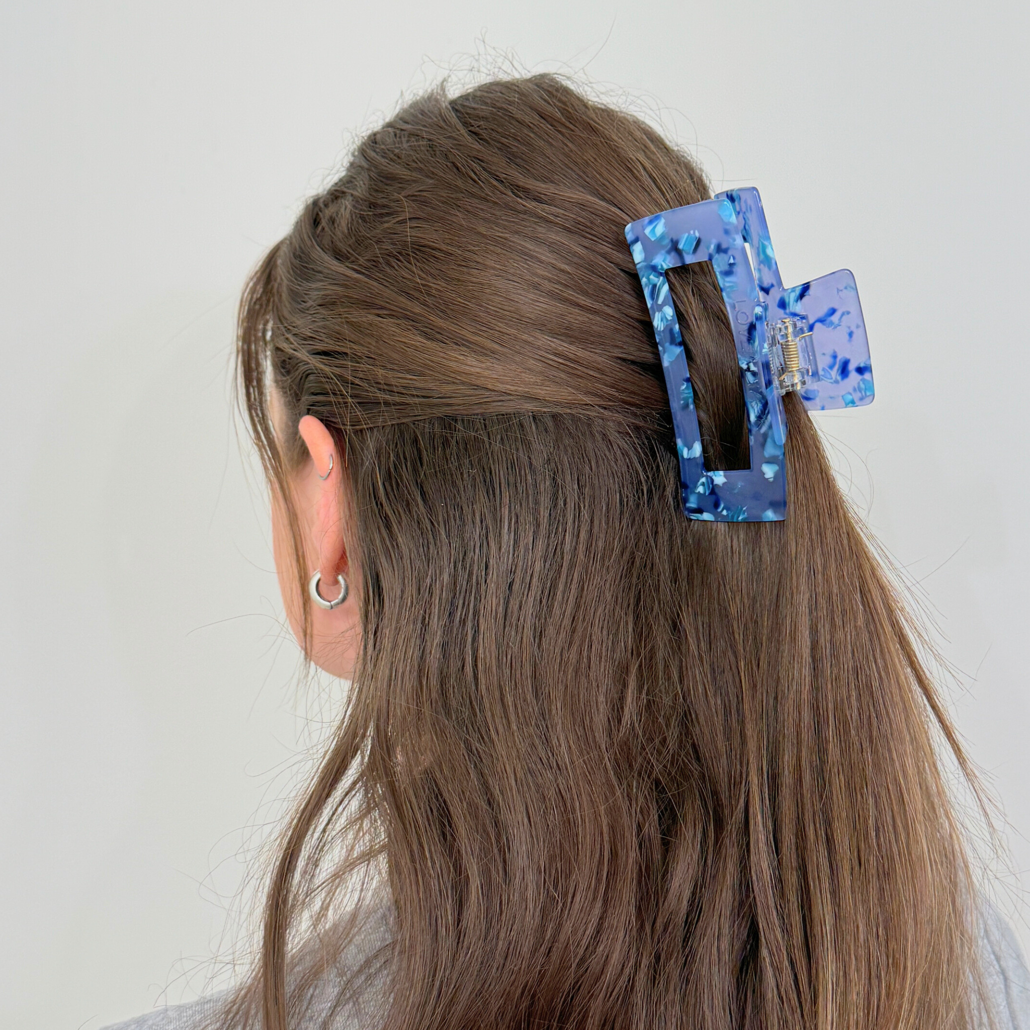 Love Attack - Wholesale Hair Clip - Women's - Aven Speckle Minimalist Cellulose Acetate Hair Claw Clips15