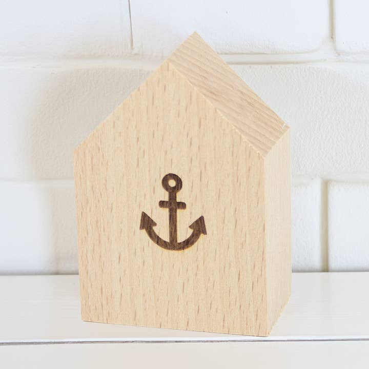 Casa decorativa de madeira pequena com âncora por atacado de Bow & Hummingbird
