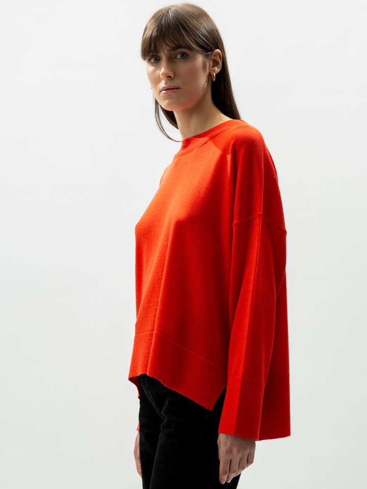 Lèmme - Wholesale Knit Sweater - Women's - Oversized crewneck pullover in extra fine merino wool2