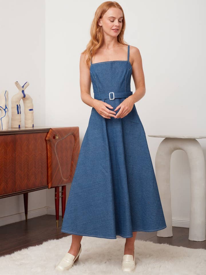 Blauwe spijkerjurk van Matissa met retro cirkelrok voor wholesale door UNDRESS