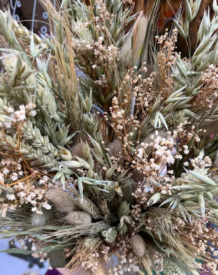 Hazel & Twine - Wholesale Dried/Pressed Flowers - Florist Pick - Mini Dried Flower Bunch - Natural Tones 3