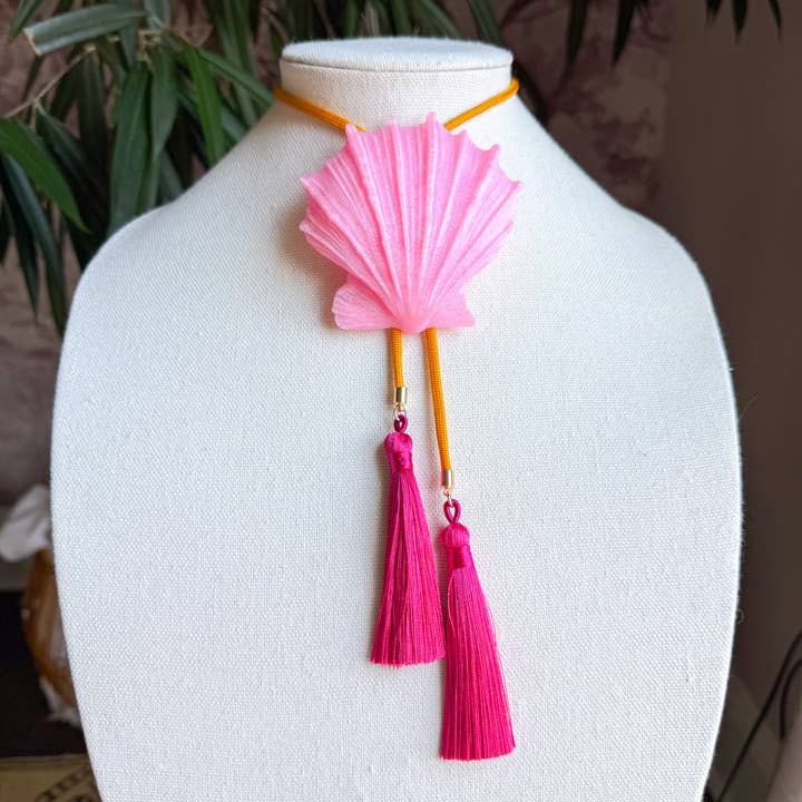 Schelp Bolo Stardust Roze met Goudgeel & Fuchsia voor wholesale door Rahya Jewelry Design
