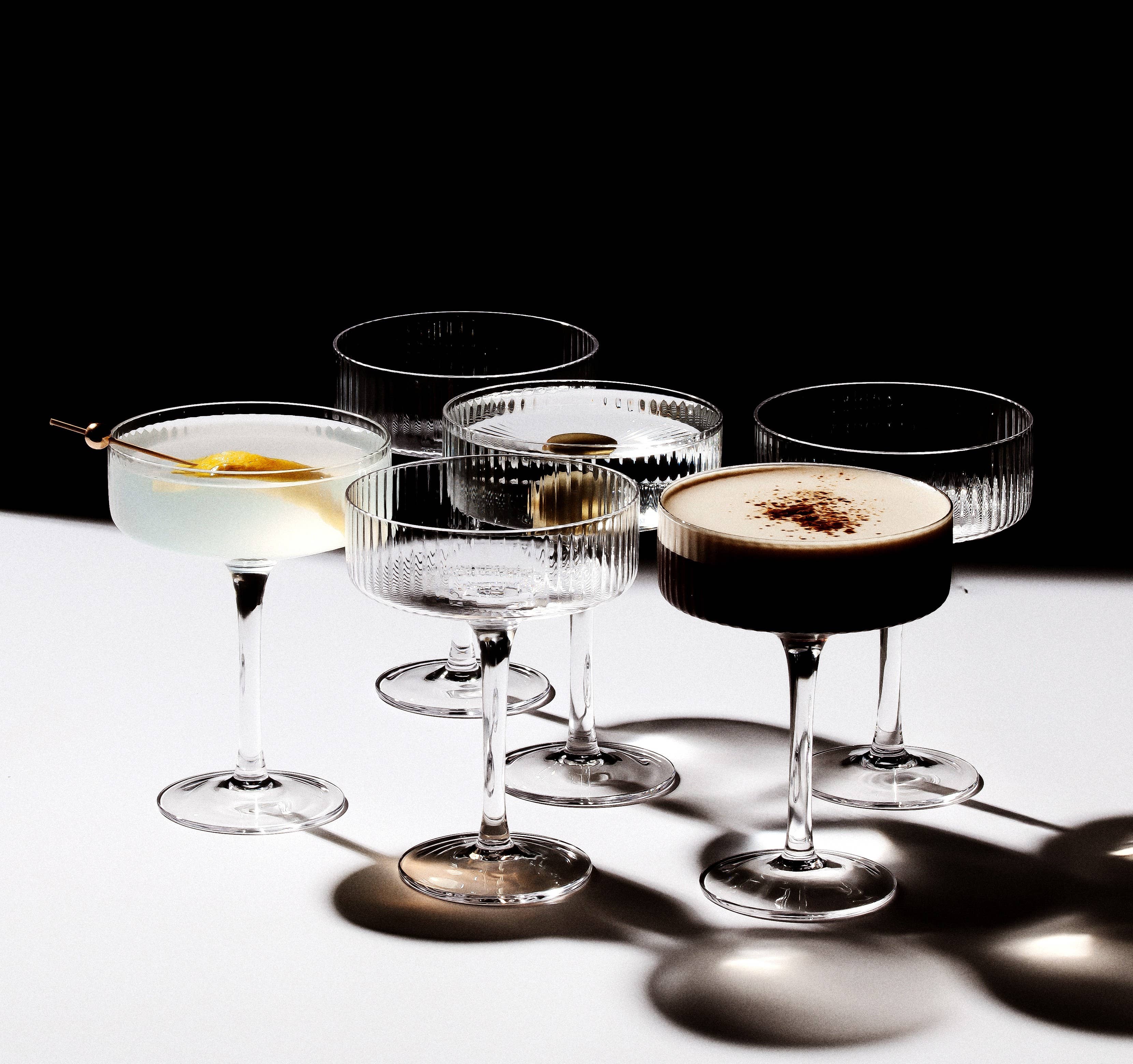 Lemonsoda - Wholesale Cocktail/Liquor Glass - Clear Ribbed Martini Coupe Glass - 9.5oz (1pc) 23