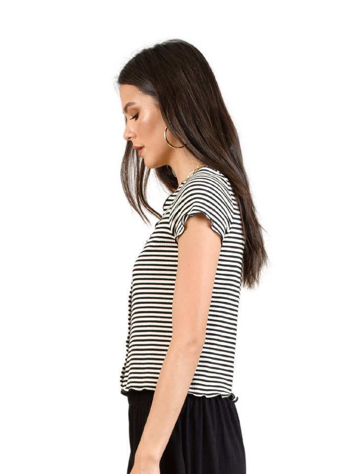 Lucca Couture – wholesale Stickad topp - Dam – Randig stickad ribbad skjorta med knappar för kvinnor