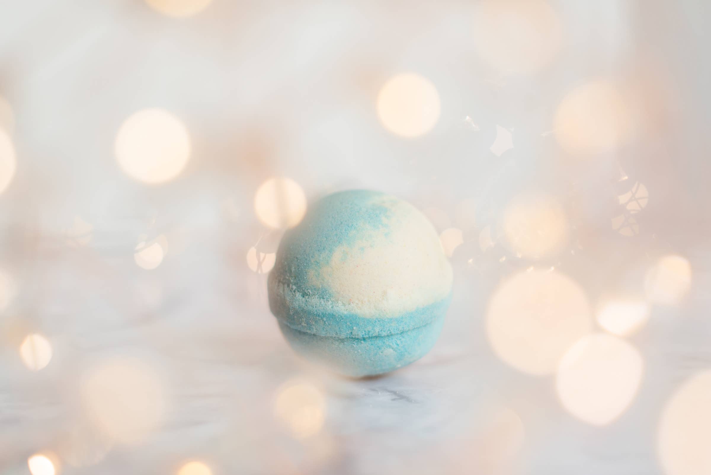 Cait + Co - Wholesale Bath Bomb/Fizz - Christmas - Let it Snow Bath Bomb2