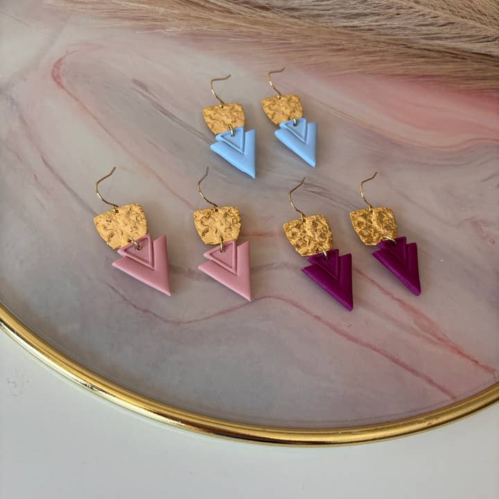 Duestelle Italia - Wholesale Dangle Earrings - Kaia - Triangular earrings in 18k gold-plated brass – Handmade in Italy6