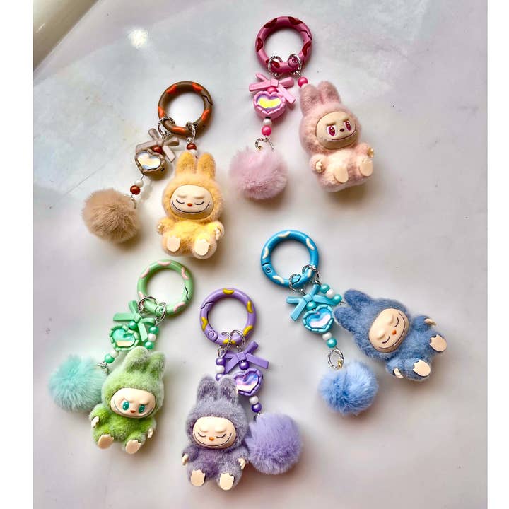 Pendentif de sac porte-clés cœur monstre mignon mini floqué pour la vente par Little Trendy