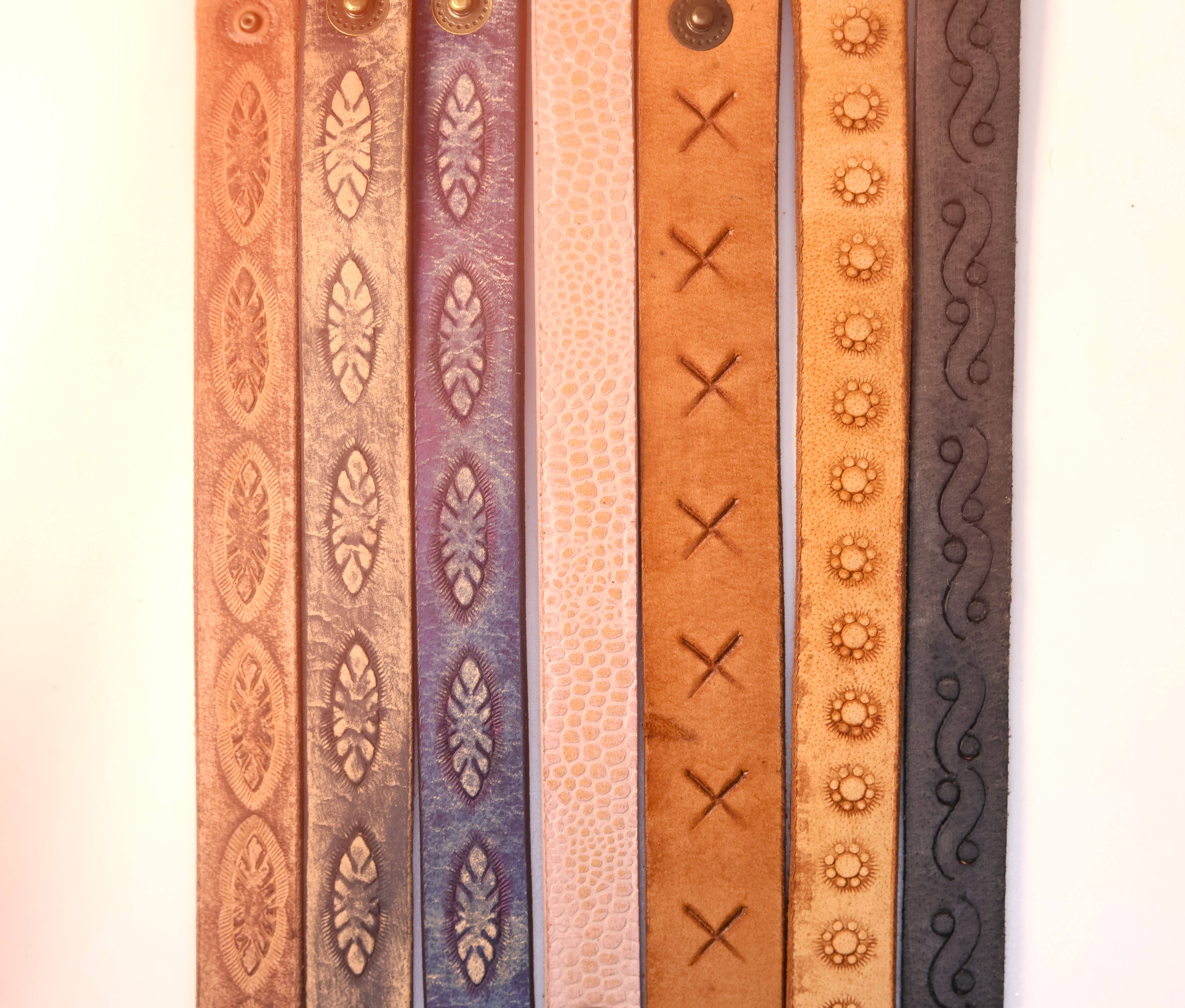 Sun Enterprises B.V. - Vente Bracelet tissé/tressé - Bracelets en cuir à textures naturelles (8 modèles) 20 mm1