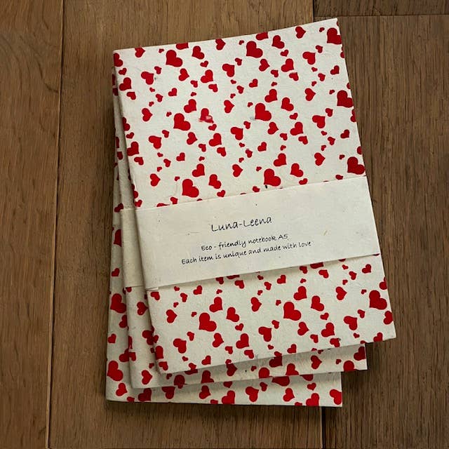 Luna-Leena - handmade in Nepal - Wholesale Notebook - notebook A5 - heart print - red - handmade eco paper3