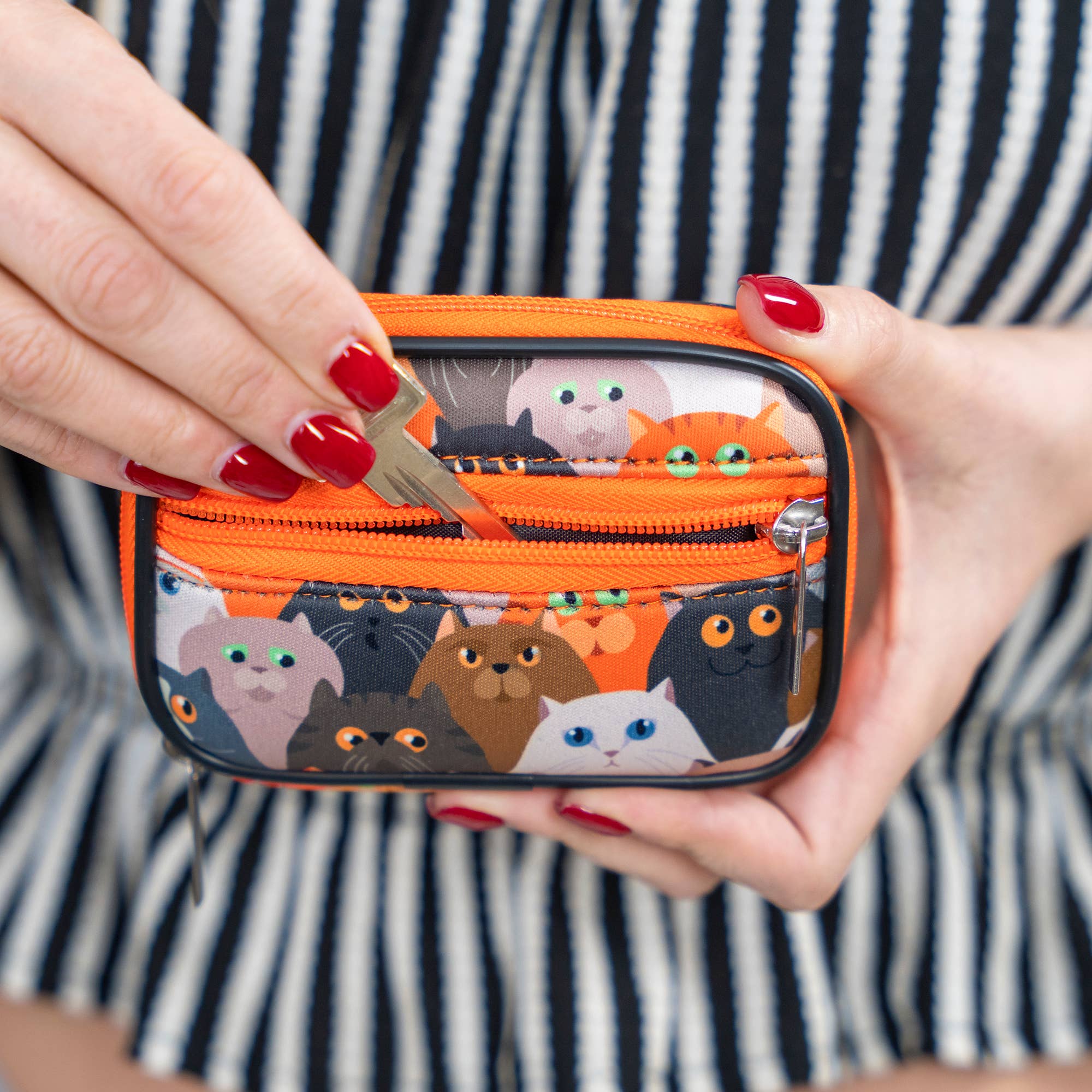 MADE EASY KIT - Wholesale Pill Organizer - Made Easy Kit Pill Case - 7-Day Travel Medicine Organizer57