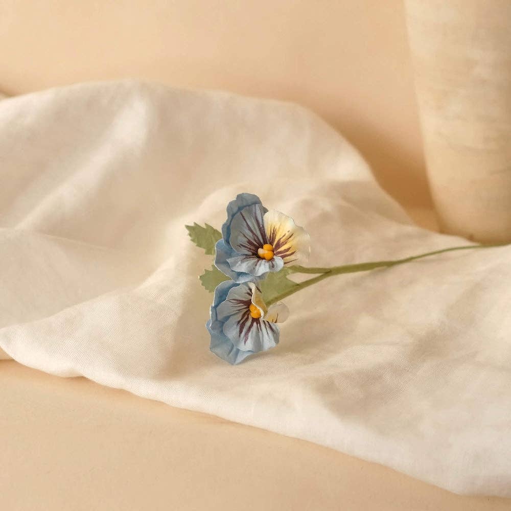 Flowrette – wholesale Konstgjorda blommor – Blå papperspenséer1