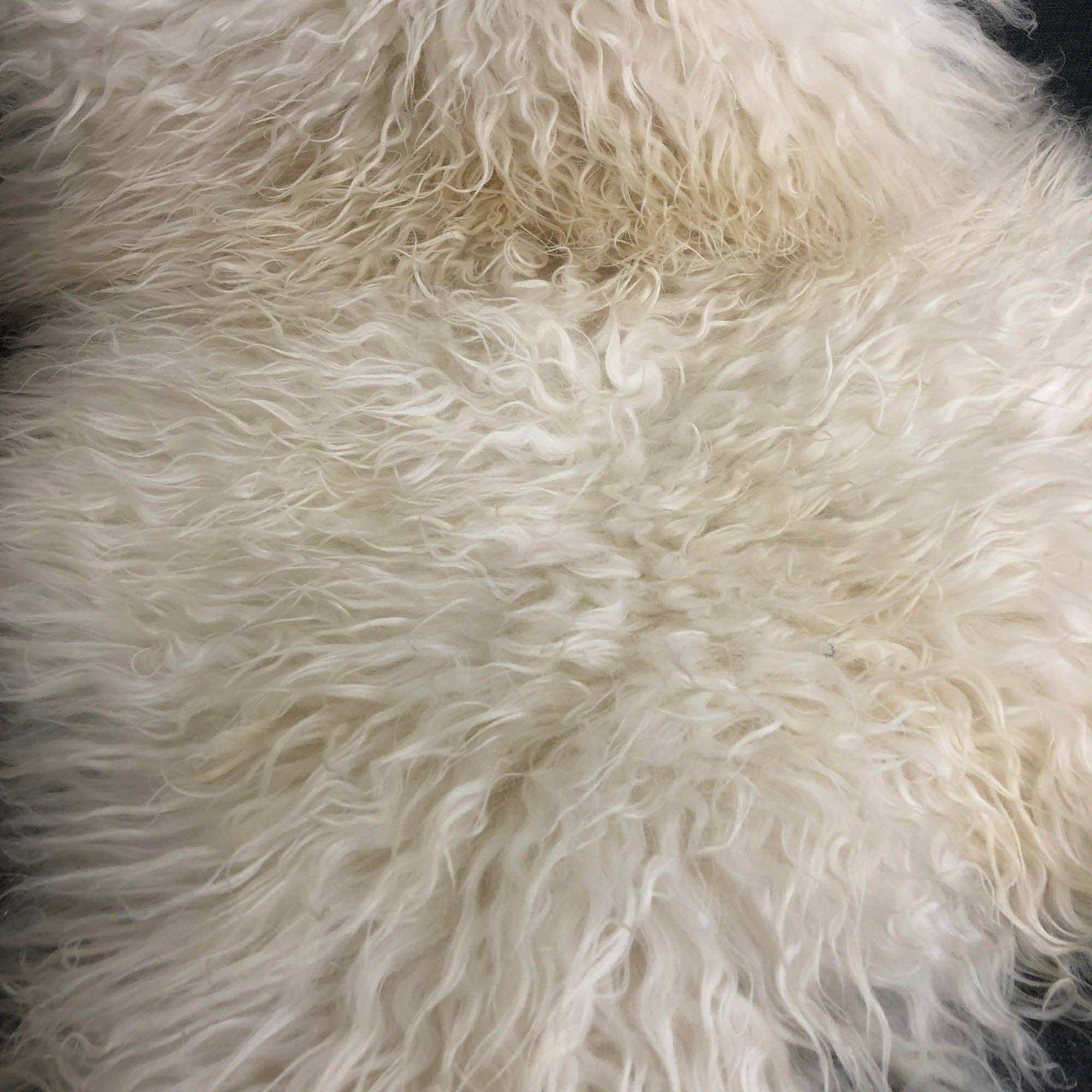 Wildash London - Wholesale Area Rug - Icelandic Curly White Sheepskin Rug 100%1