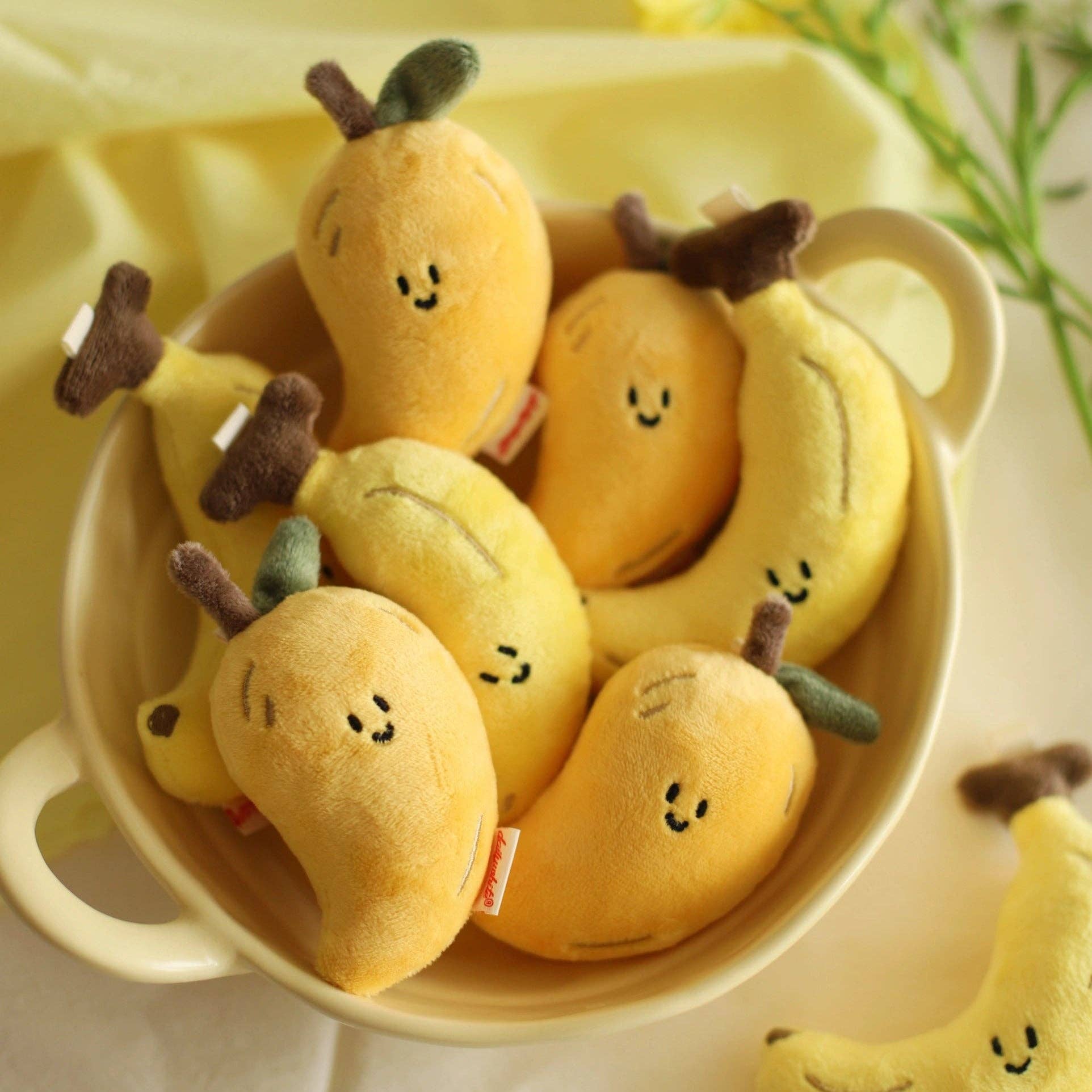 Hello Claws Limited - Wholesale Keychain - Women's - Daily White | Banana Bag Charm4