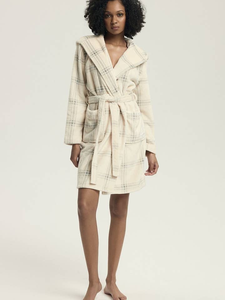 beige Dressing gown Model 219809 Henderson for wholesale on Faire1