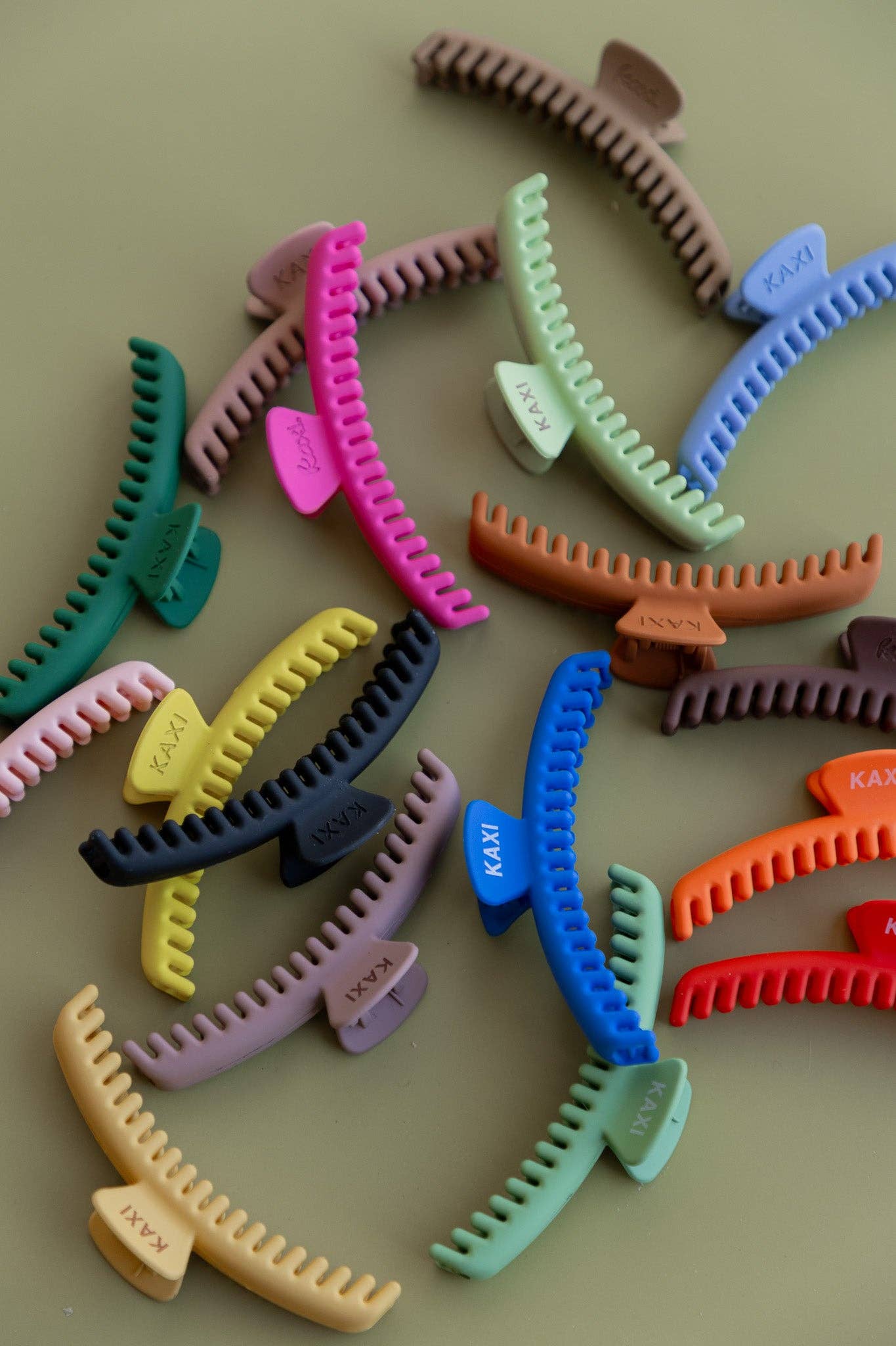 KAXI – Engroshandel Hårspænde - Dame – Midi Hold Everything Claw – Mat Finish1