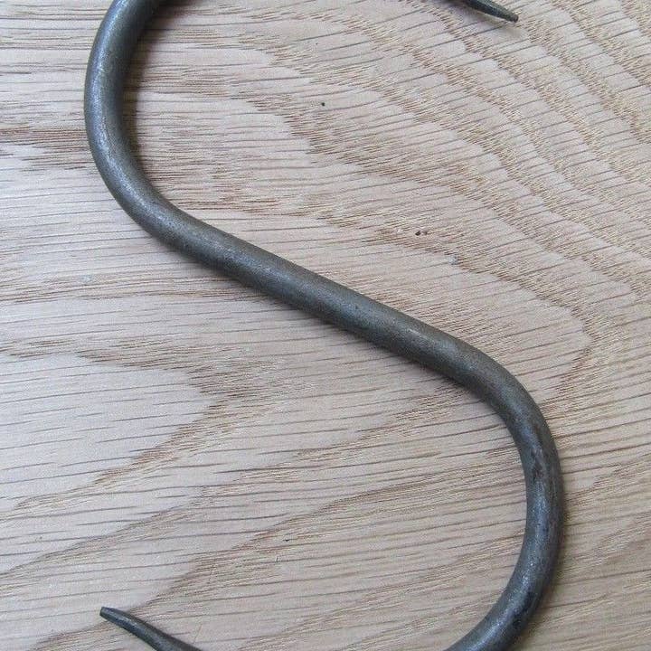 Gancho S extra grande forjado a mano de hierro antiguo para venta al por mayor de IronmongeryWorld