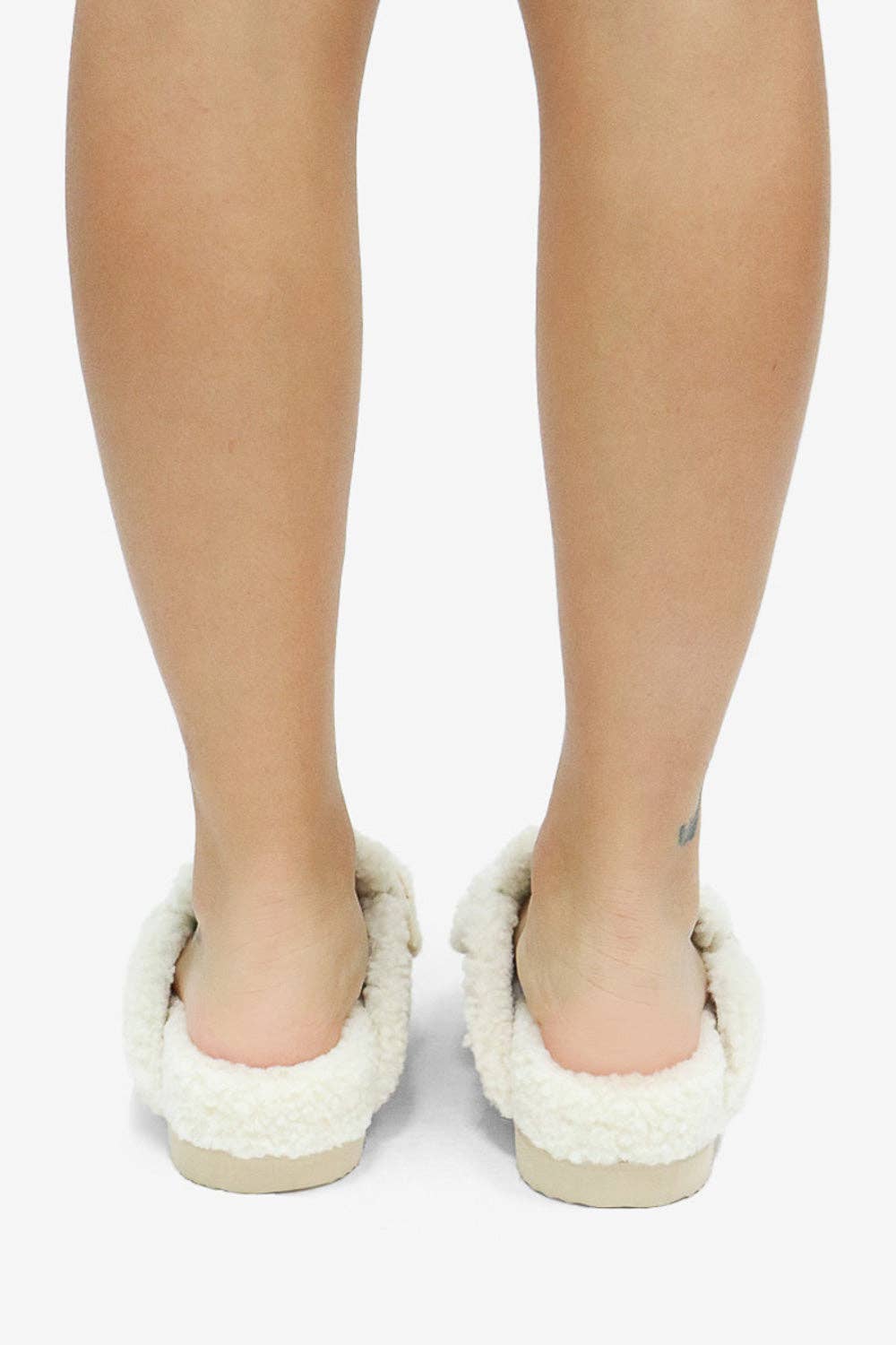 Lemonade Shoes – Großhandel Hausschuhe – Damen – TATUM - Gemütlicher Wildleder-Slide mit dicker gepolsterter Sohle14