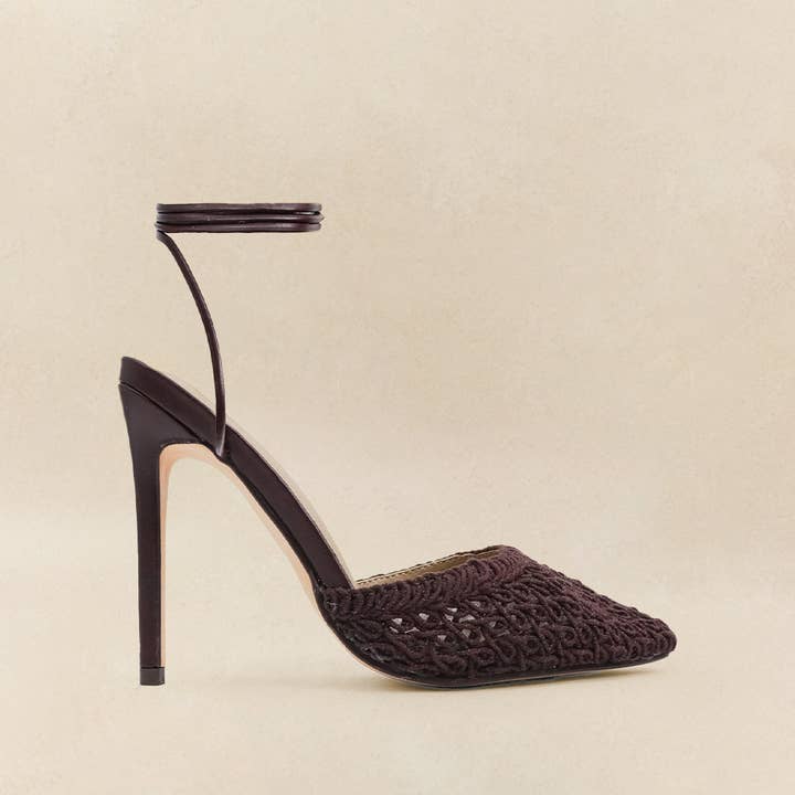 XANDRA - Schokoladenfarbene Stiletto-Absätze im Häkel-Look für den Großhandel von Lemonade Shoes