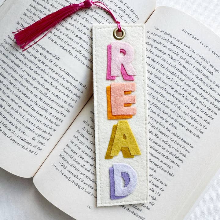 Milo & Mollie - Wholesale Bookmark - Read Felt Bookmark 4