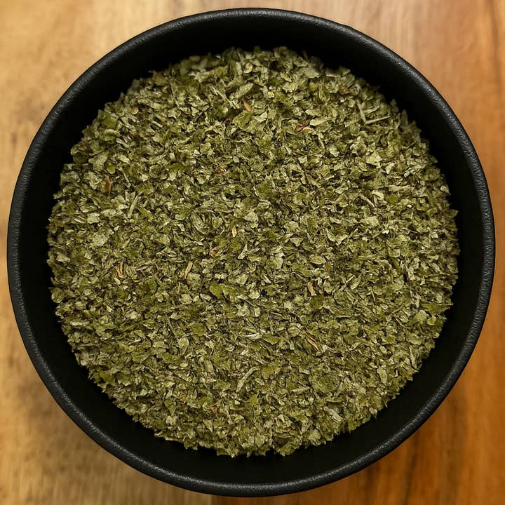 Coupe de feuille de framboisier (Rubus Idaeus) pour la vente par LA Herb