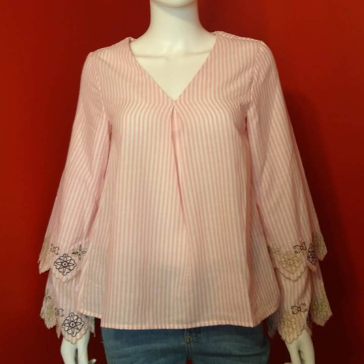 Top de listras brancas rosa por atacado de Jones & Ivy Collections, Inc.