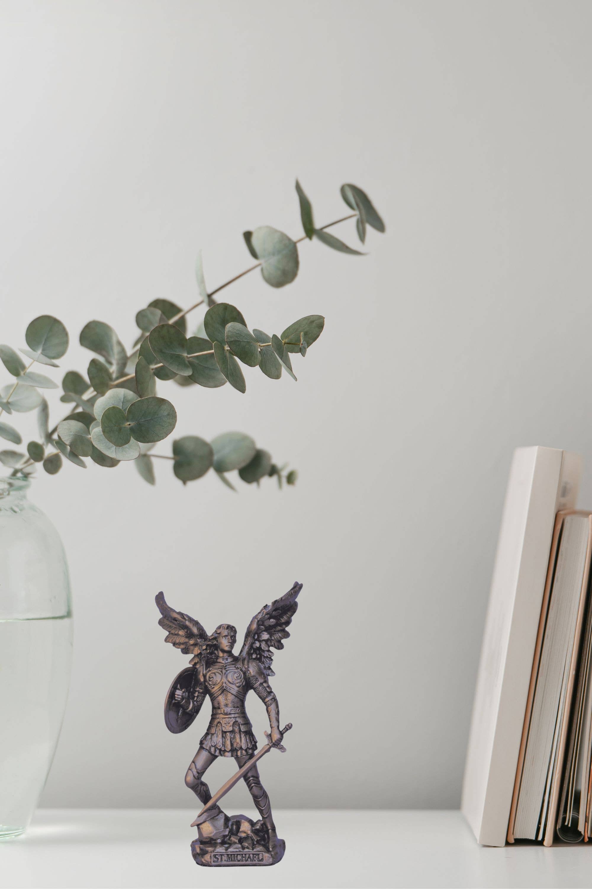 Goldscheider of Vienna - Vente Figurine décorative - Statue de Saint Michel sans le Diable en bronze coulé à froid 4"1