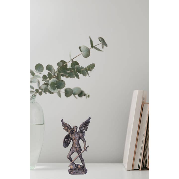 Goldscheider of Vienna - Vente Figurine décorative - Statue de Saint Michel sans le Diable en bronze coulé à froid 4"1