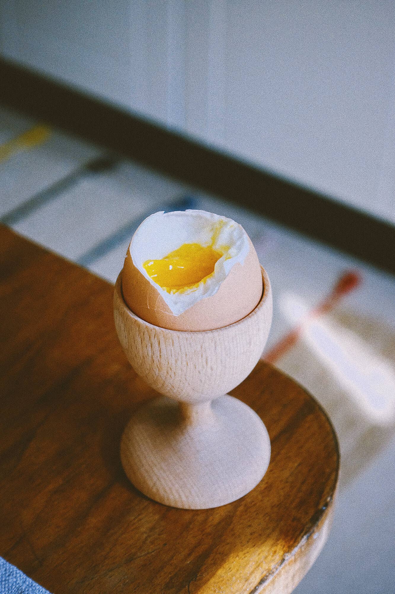 In August Company - Wholesale Egg Cup/Holder - Wooden Egg Cup1
