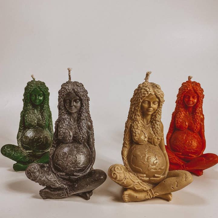whatever workshop - Wholesale Novelty Candle - Beeswax candle Goddess of the earth Gaia16