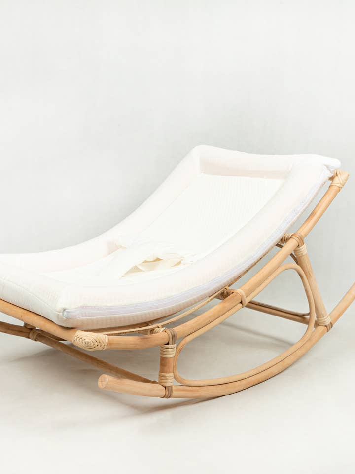 Rattan deck chair with mattress for wholesale by Alwan Créations