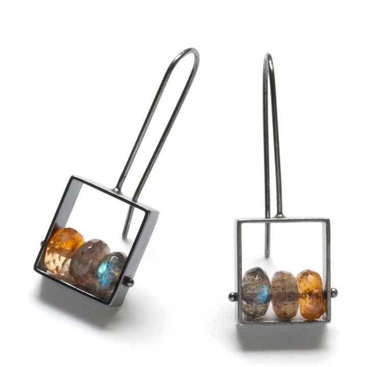 SRJ23LE - Boucles d'oreilles rectangulaires avec 3 pierres, fil français pour la vente par ASHKA DYMEL Studio