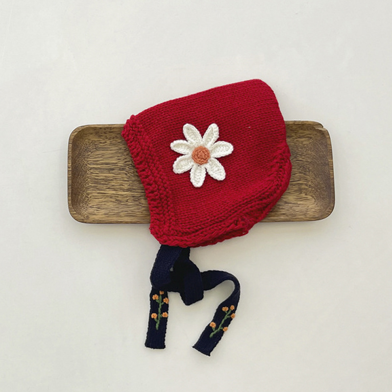 Annie & Charles - Wholesale Newborn/Knit Hat - Baby - Annie & Charles® Flower Baby Hat1