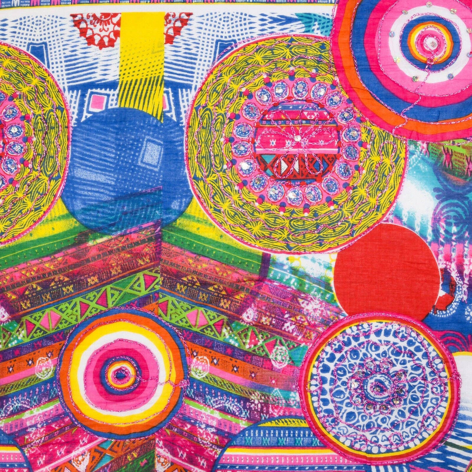 Dalfiya – Engroshandel Strandbadekåbe – Dame – Farverig strandpareo med metallisk broderi i bomuld4