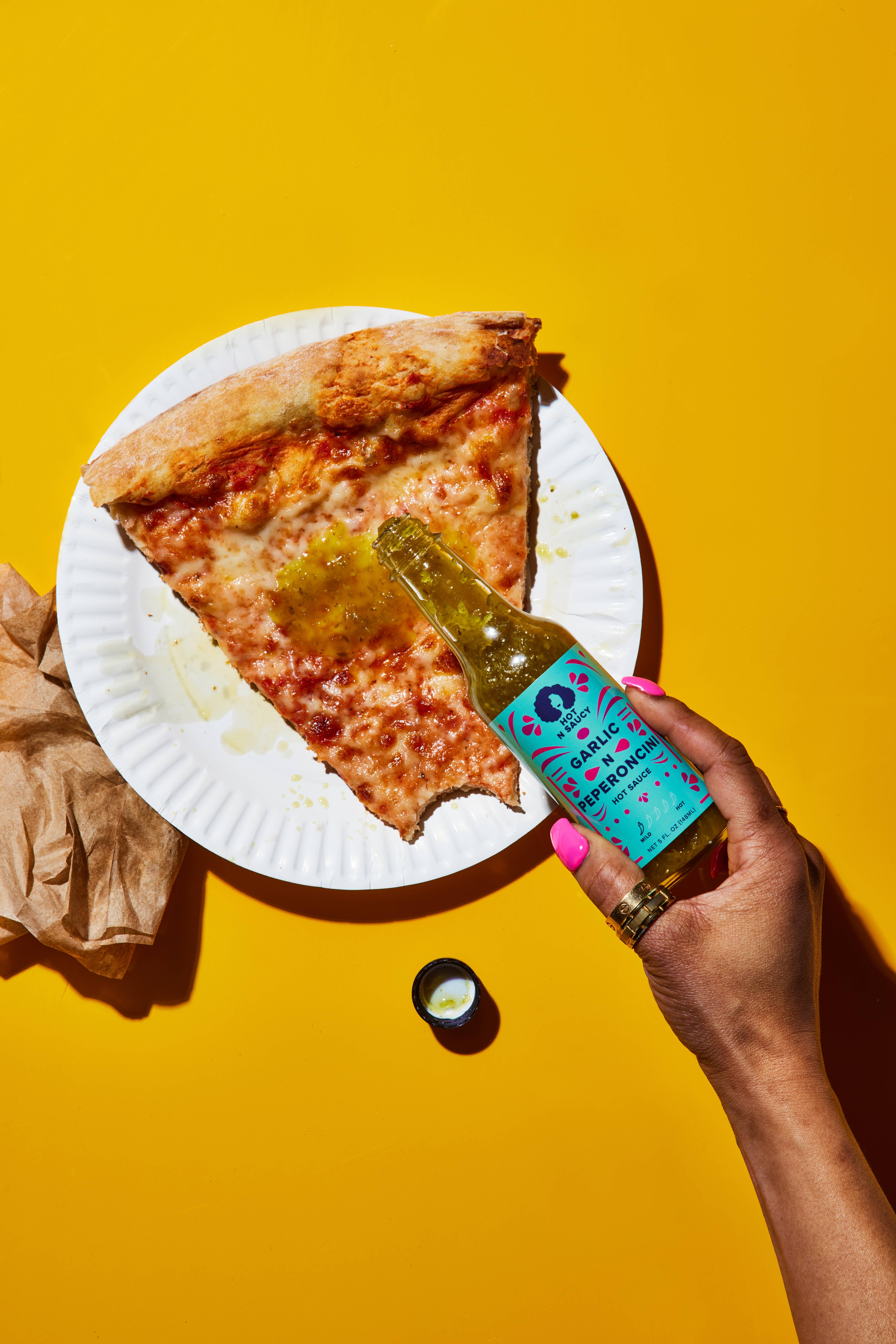 Hot N Saucy - Wholesale Hot Sauce - Garlic N Peperoncini5