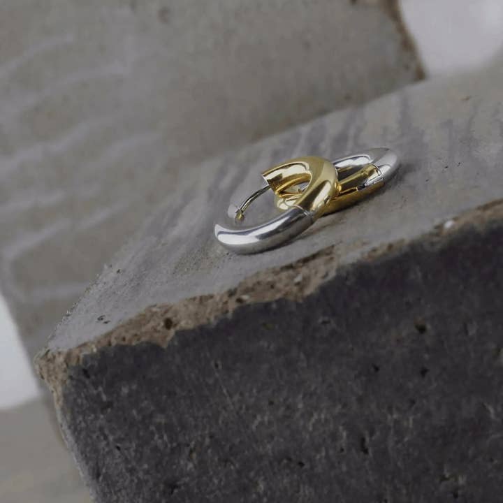 Dansk Copenhagen – Großhandel Hoops – Passion wasserdichte Creolen mit zweifarbiger Optik3