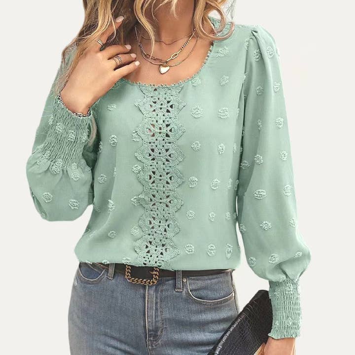 The Moment Collection - Wholesale Blouse - Dames - Altijd trendy Swiss Dot gehaakte top met lange mouwen van mesh4