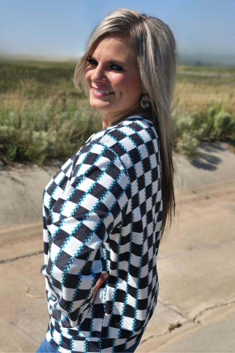 Sterling Kreek – Großhandel Bluse – Damen – Eingechecktes türkisfarbenes langärmliges Oberteil1