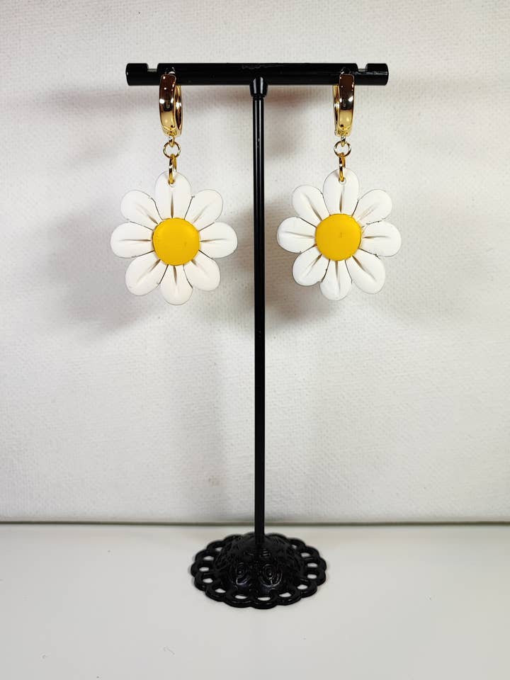 Pendentifs Marguerites pour la vente par N.Joya byCori