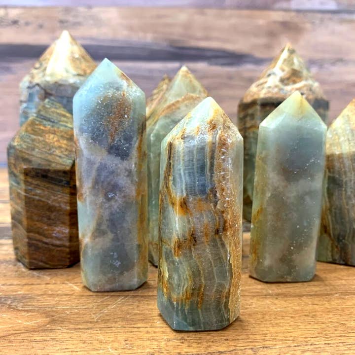 Blå Onyx poleret søjle Under .5 lb for engroshandel hos Crystal Joys Wholesale